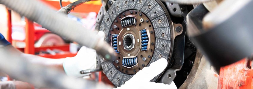 Traktör Debriyaj Diski Değişim Süreci